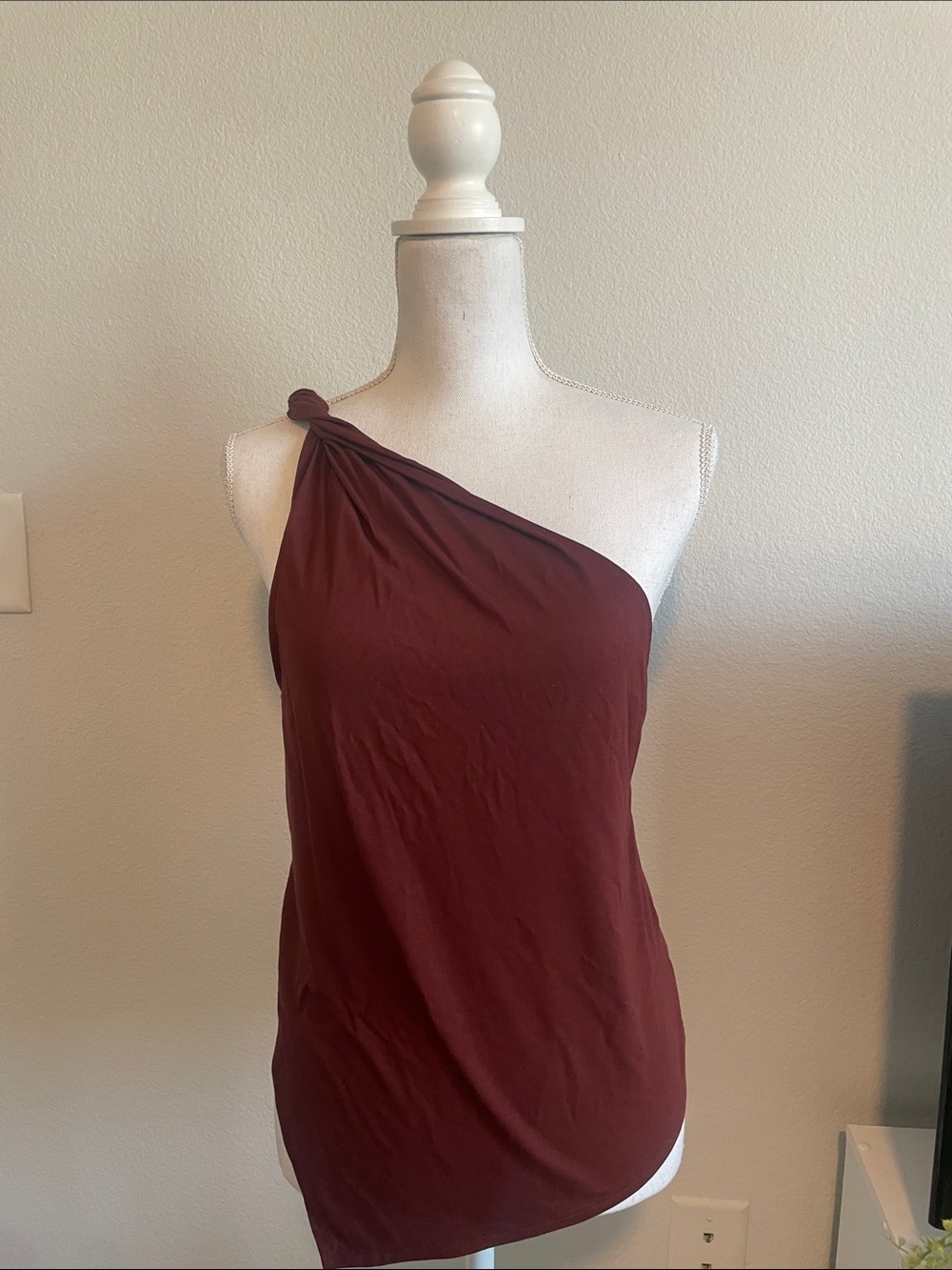 ReMADE By UO Remnants Jersey Knit Twisted One-Shoulder Asymmetrical Top